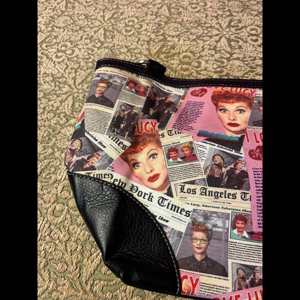 I love‎ Lucy all over newspaper print handbag - Picture 2 of 12
